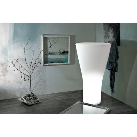 Vaso Sixty lighting by 21st Twentyfirst LivingArt